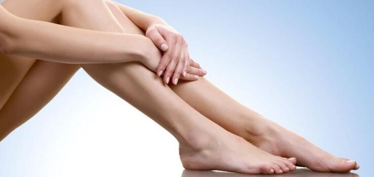 Picioare sănătoase de femeie