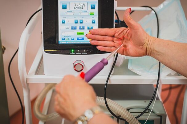 Dispozitiv pentru tratarea venelor varicoase cu ajutorul coagularii laser endovasale